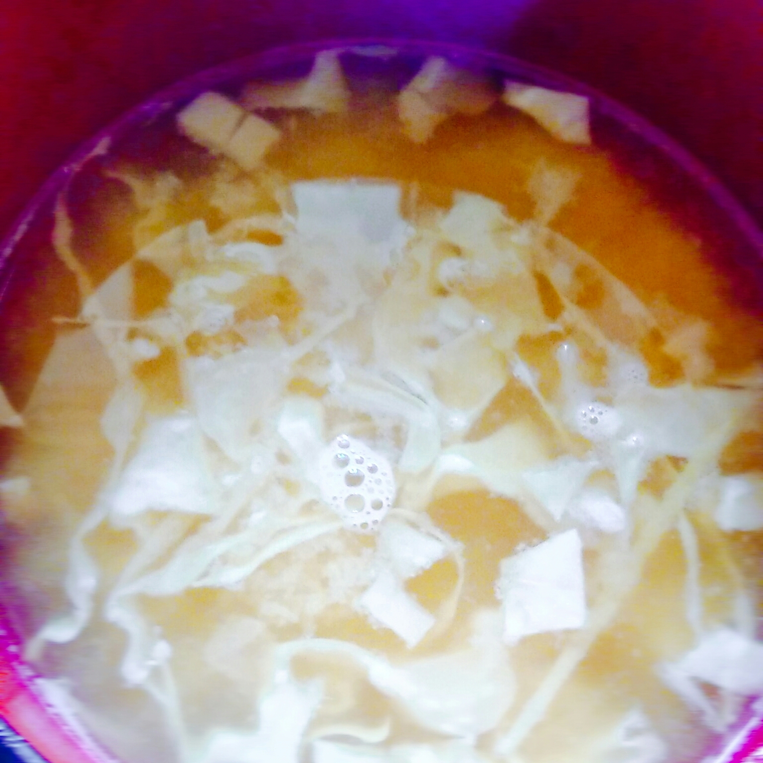 キャベツ卵エリンギの味噌汁