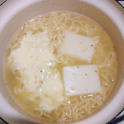 簡単⭐餅とチーズ入り辛ラーメン