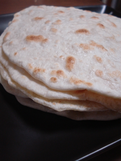 簡単にそして美味しく出来ました。
チリコンカンやチーズなど在庫食材を巻き巻きして～
ごちそうさま♪