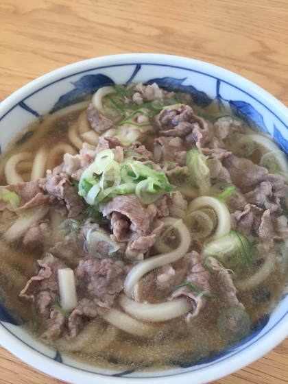 寒くなってきたのでお昼ご飯にいただきました。1人ランチに牛肉なんてプチ贅沢(≧∀≦)美味しくてあったまりました♪