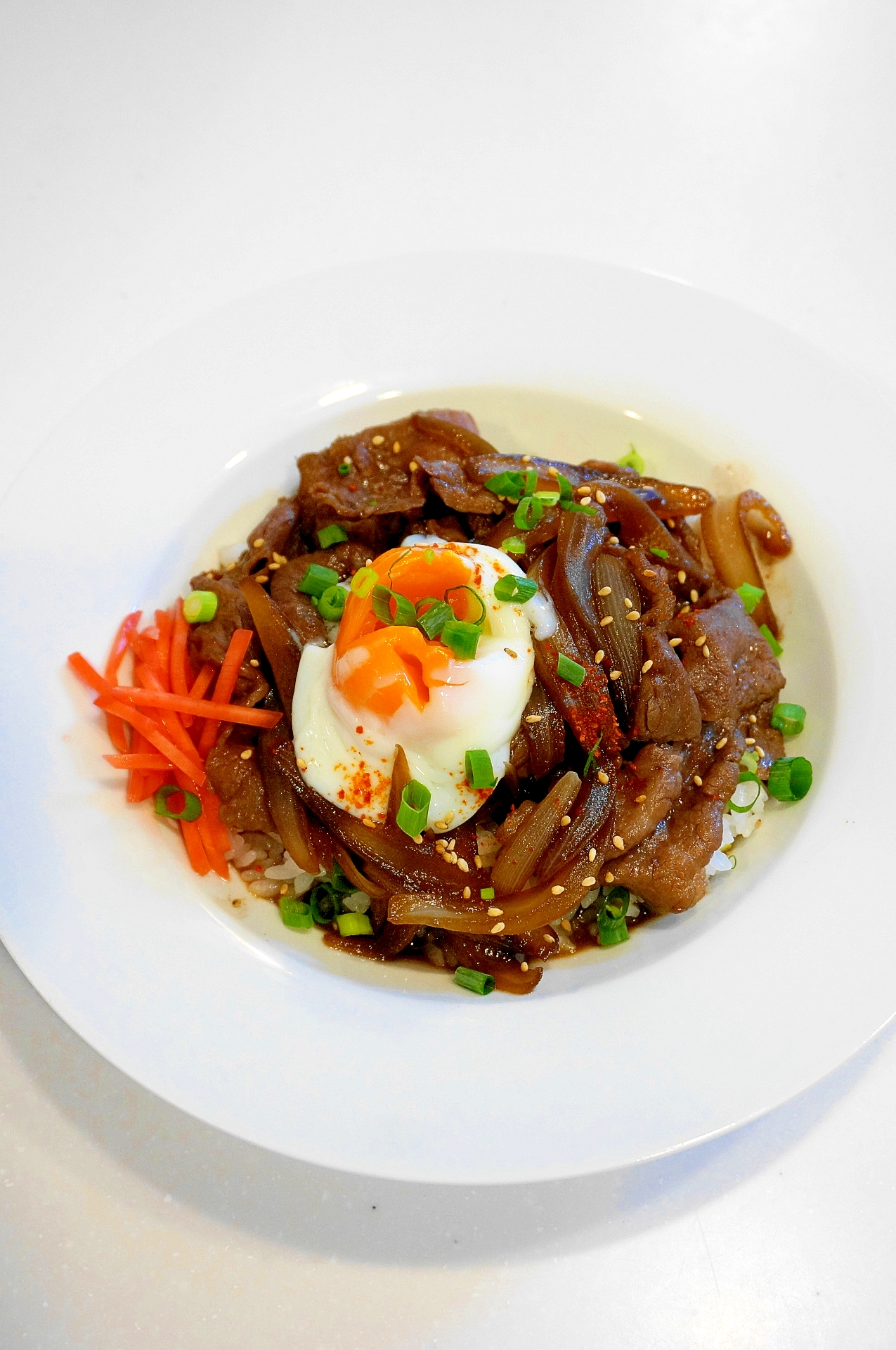 たまには贅沢に霜降り牛肉で！究極の牛丼