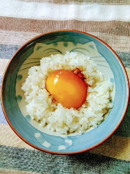 醤油卵黄卵かけご飯
