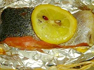 鮭のレモンホイル焼き