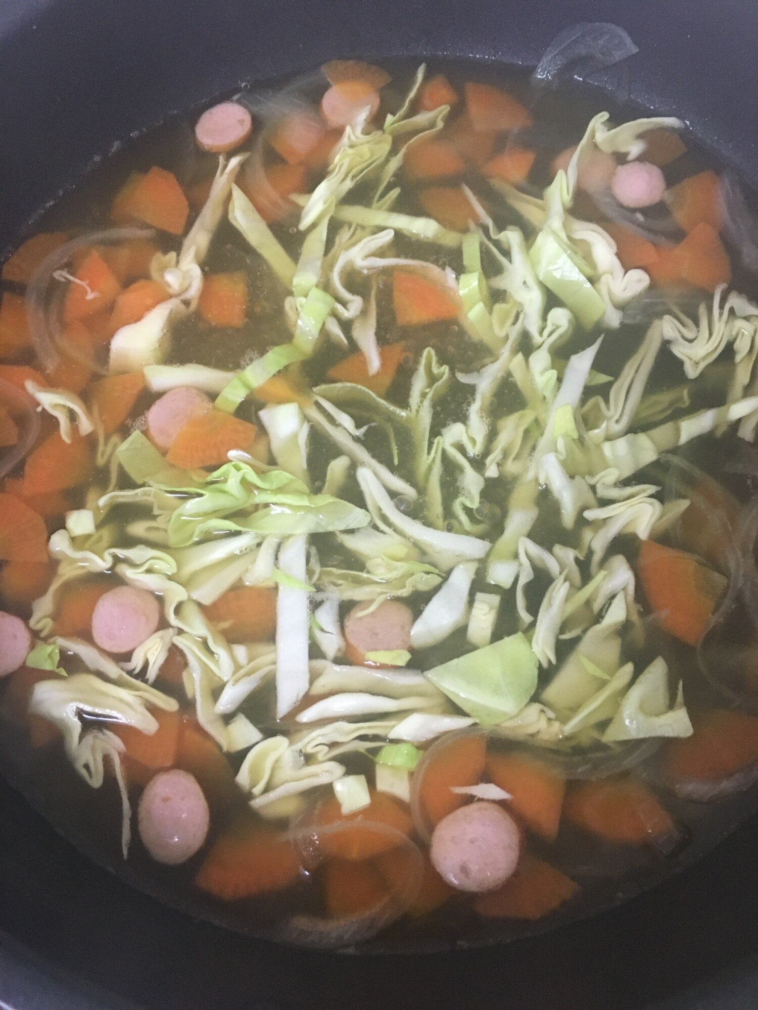 キャベツたっぷり 作り置きコンソメスープ レシピ 作り方 By かぴふらわー 楽天レシピ