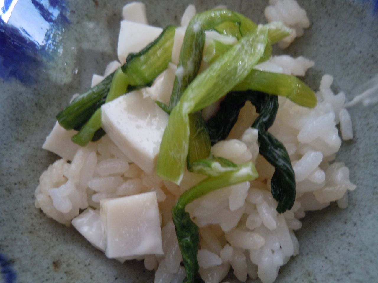 小松菜とかまぼこの柚マヨ丼