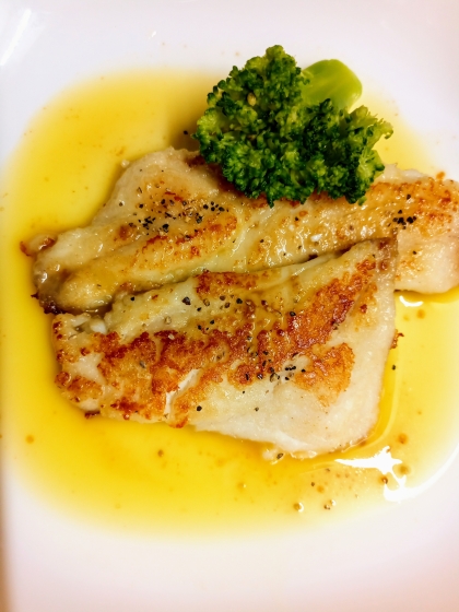 ソースを付けながらとても美味しく頂きました♬淡白な白身魚にピッタリですね！簡単なのに手が込んでる風なのが嬉しいです(^o^)レシピありがとうございました♡