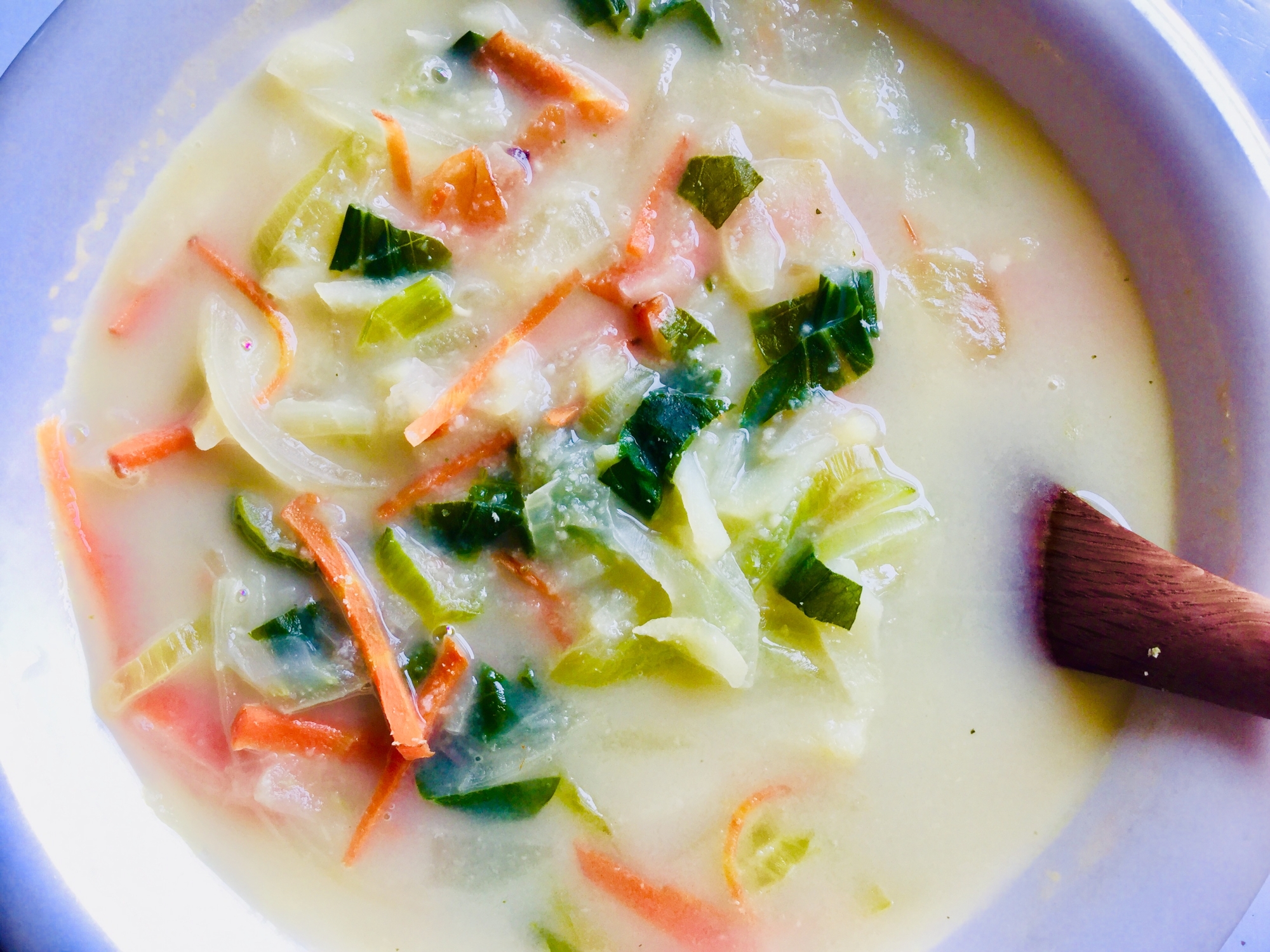 チンゲンサイとジャガイモのスープ