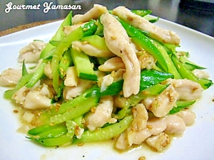 にんにくで食欲UP↑きゅうりとササミのさっぱり炒め