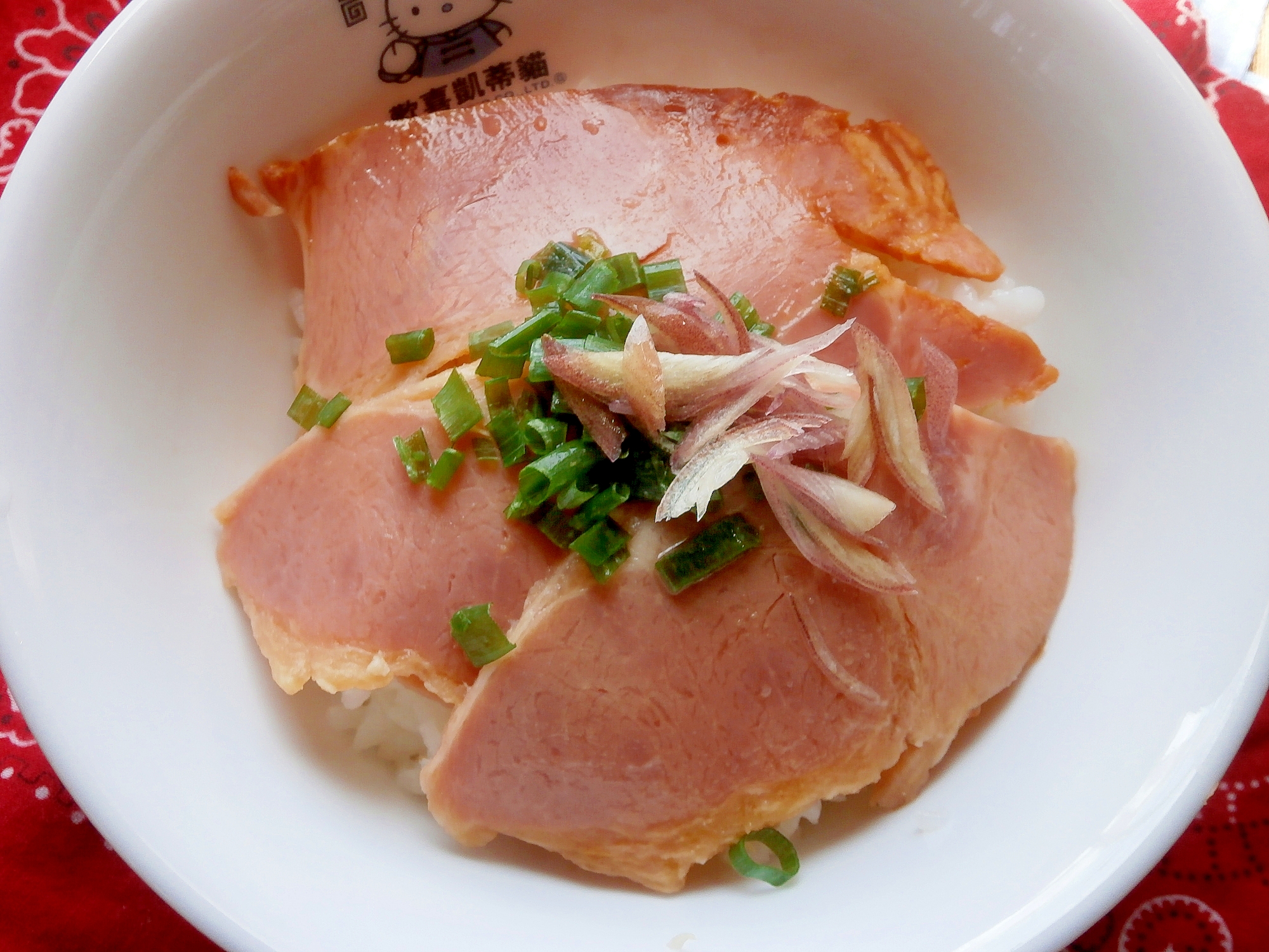 簡単！★みょうがとねぎのチャーシュー丼