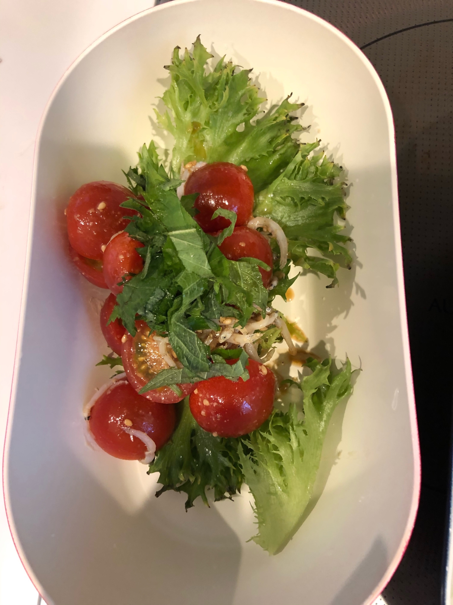 トマトとしらすの簡単サラダ
