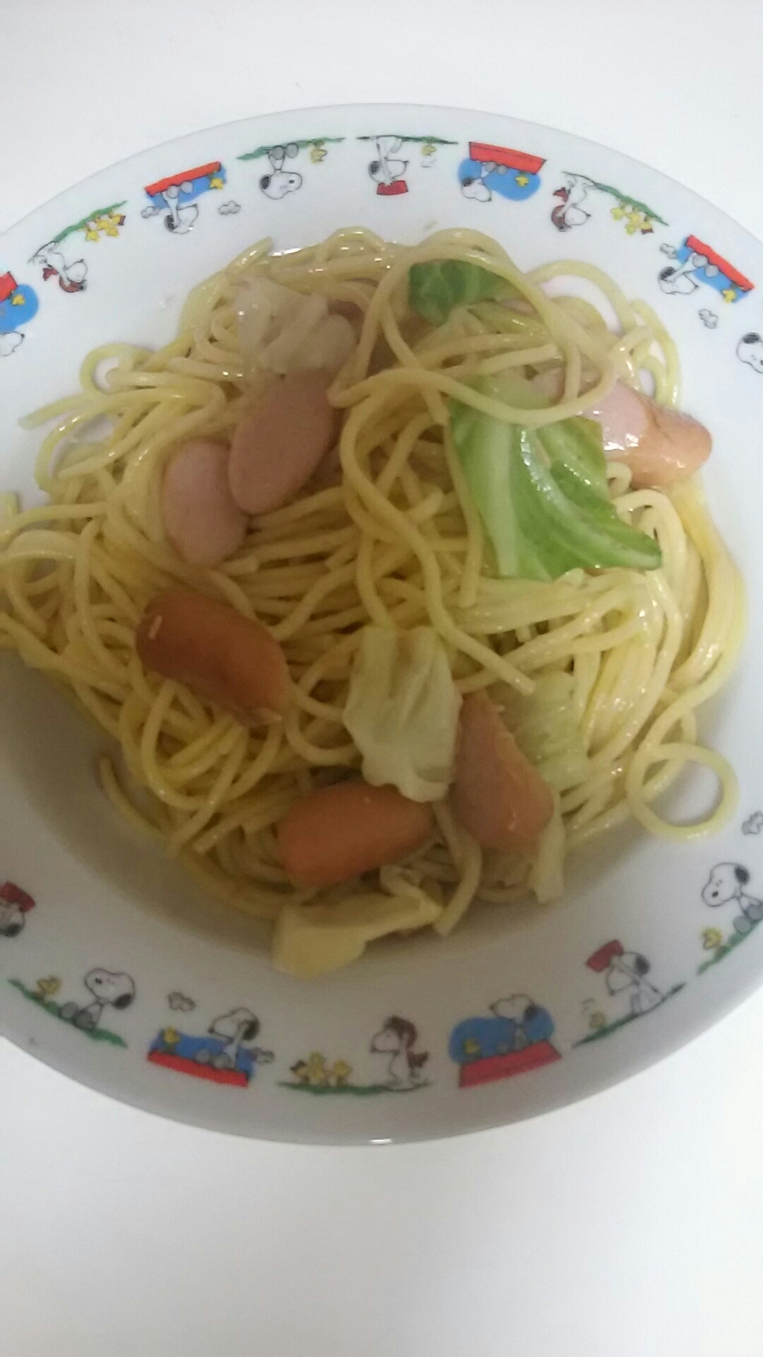 キャベツとツナとウインナーのパスタ