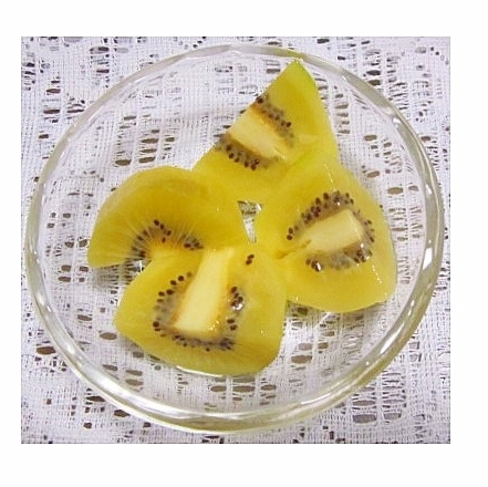 キウイのマリネ（はちみつ・オレンジリキュール）