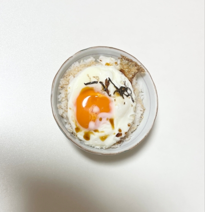 簡単☆塩昆布の目玉焼きご飯