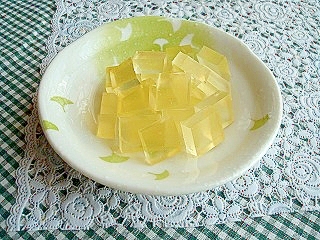 お正月飾りで☆橙(だいだい)グミ