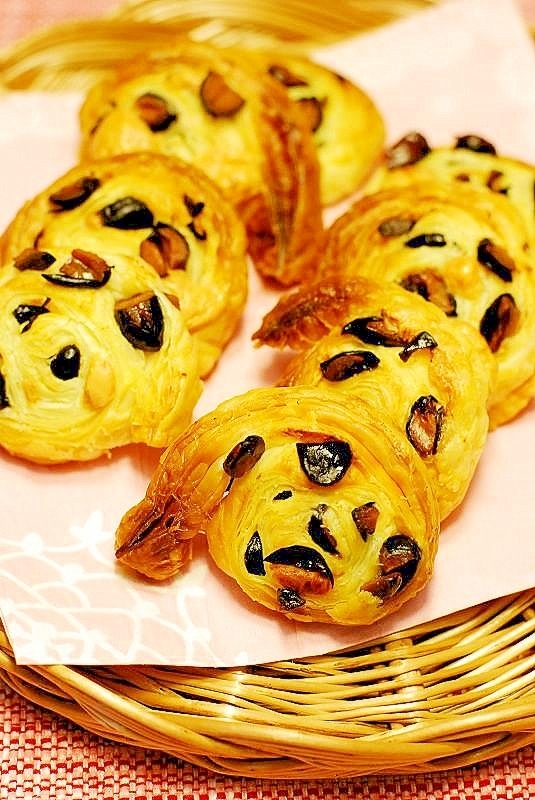 黒豆とチーズのくるくるパイ