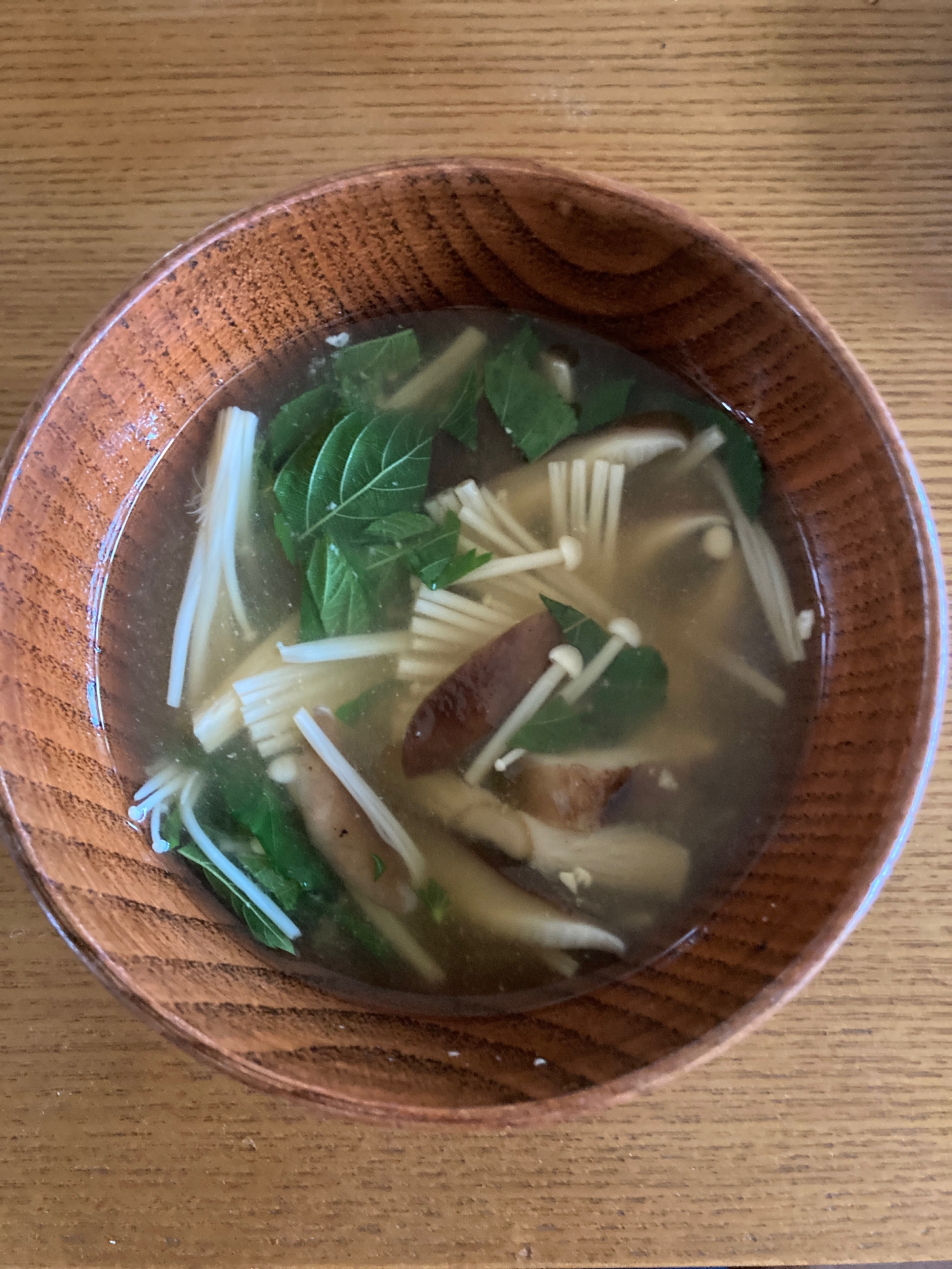 モロヘイヤと椎茸えのき味噌汁