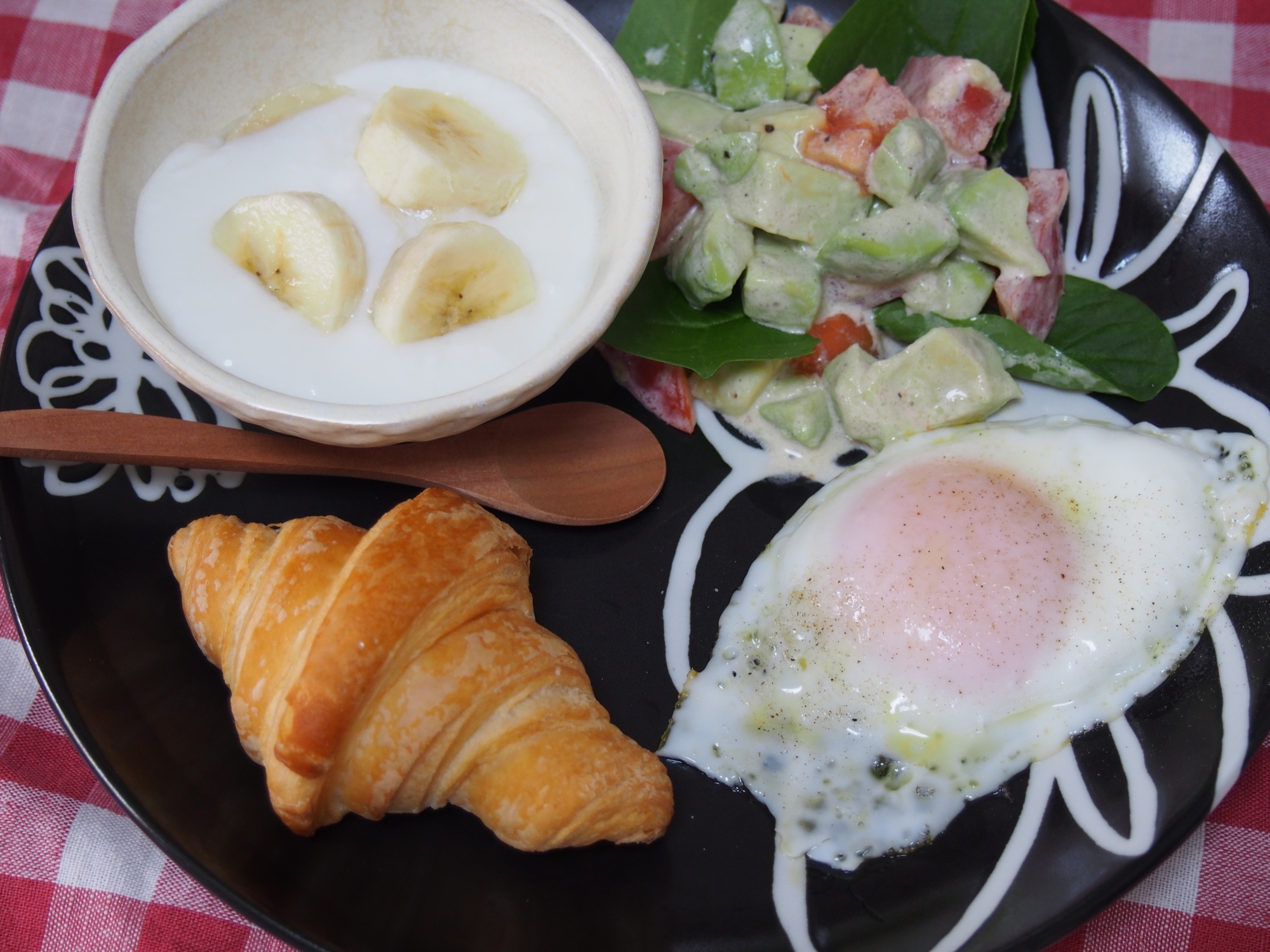 クロワッサンde朝食