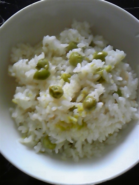 鶏がらスープの素でピースご飯 レシピ 作り方 By Katsura K 楽天レシピ