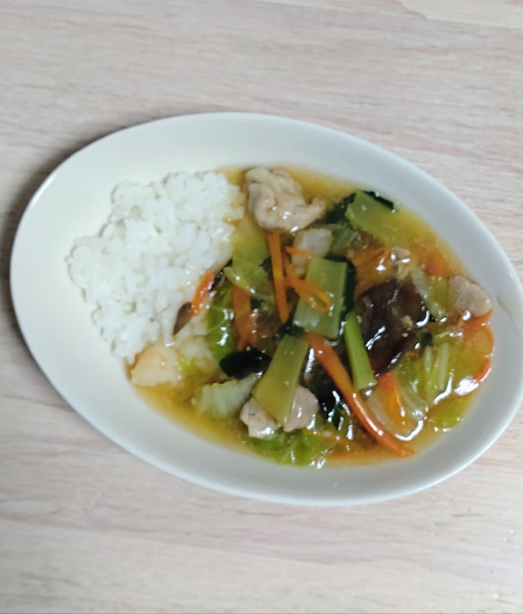 豚こまと海老と野菜の中華丼