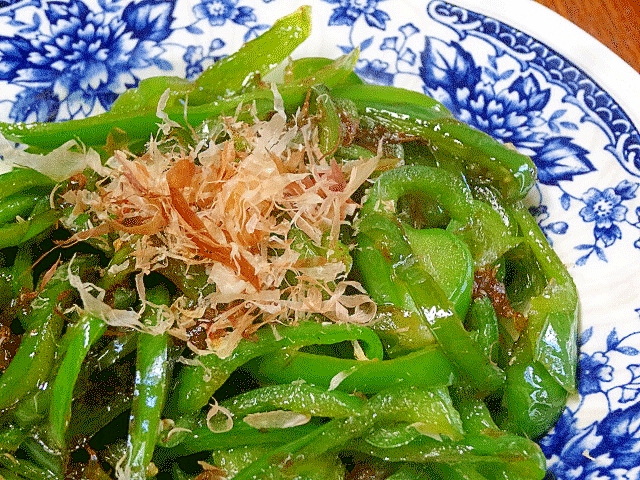 朝の野菜☆　超簡単「ピーマンかか炒め」