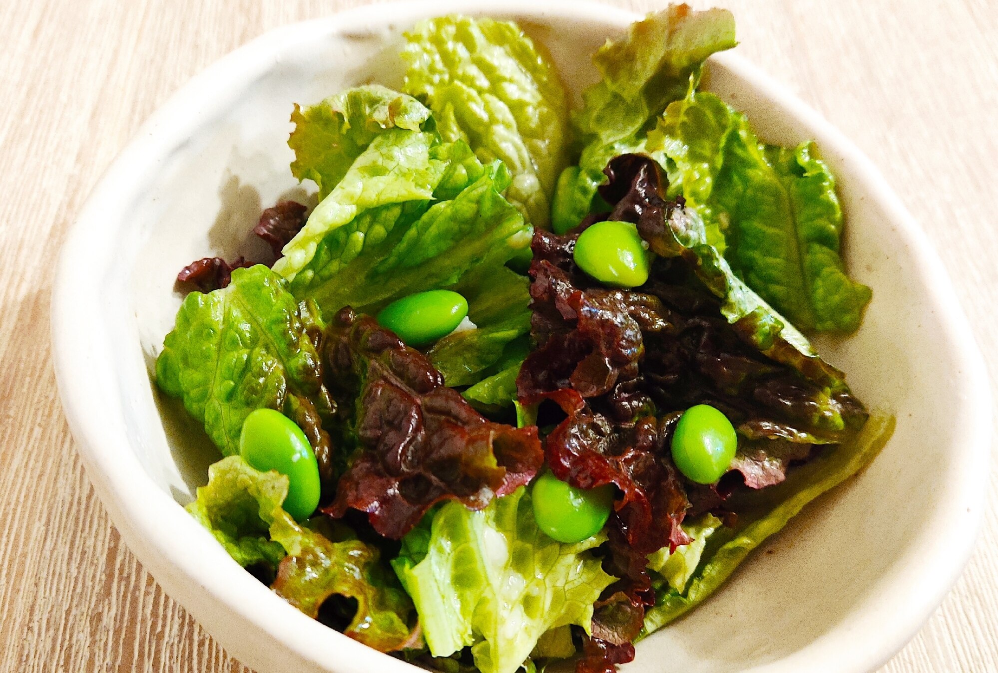 ごま油の香りで☆サニーレタスと枝豆の塩麹サラダ レシピ・作り方 by