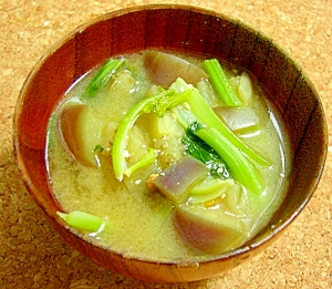 小松菜となすの味噌汁