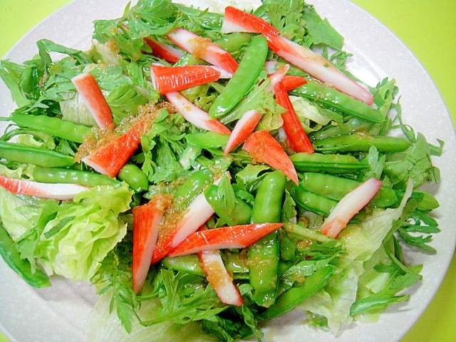 絹さやとカニカマ春菊の生姜醤油サラダ