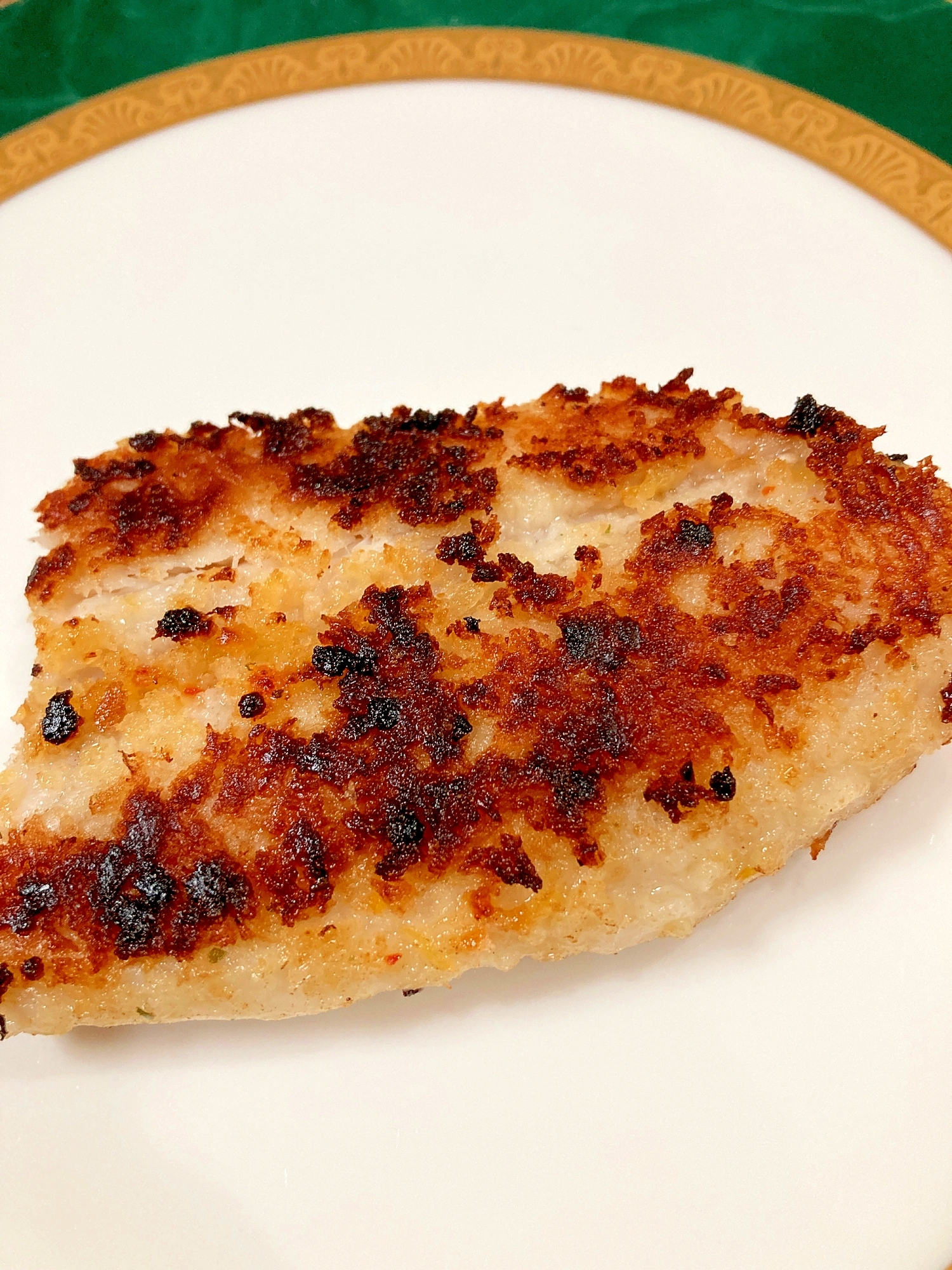 白身魚(パンガシウス）のマヨネーズパン粉焼き