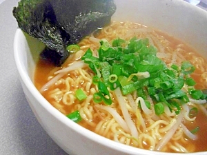 簡単 もやし入りネギラーメン レシピ 作り方 By すぴかか 楽天レシピ 簡単 もやし入りネギラーメン レシピ 作り方 By すぴかか 楽天レシピ