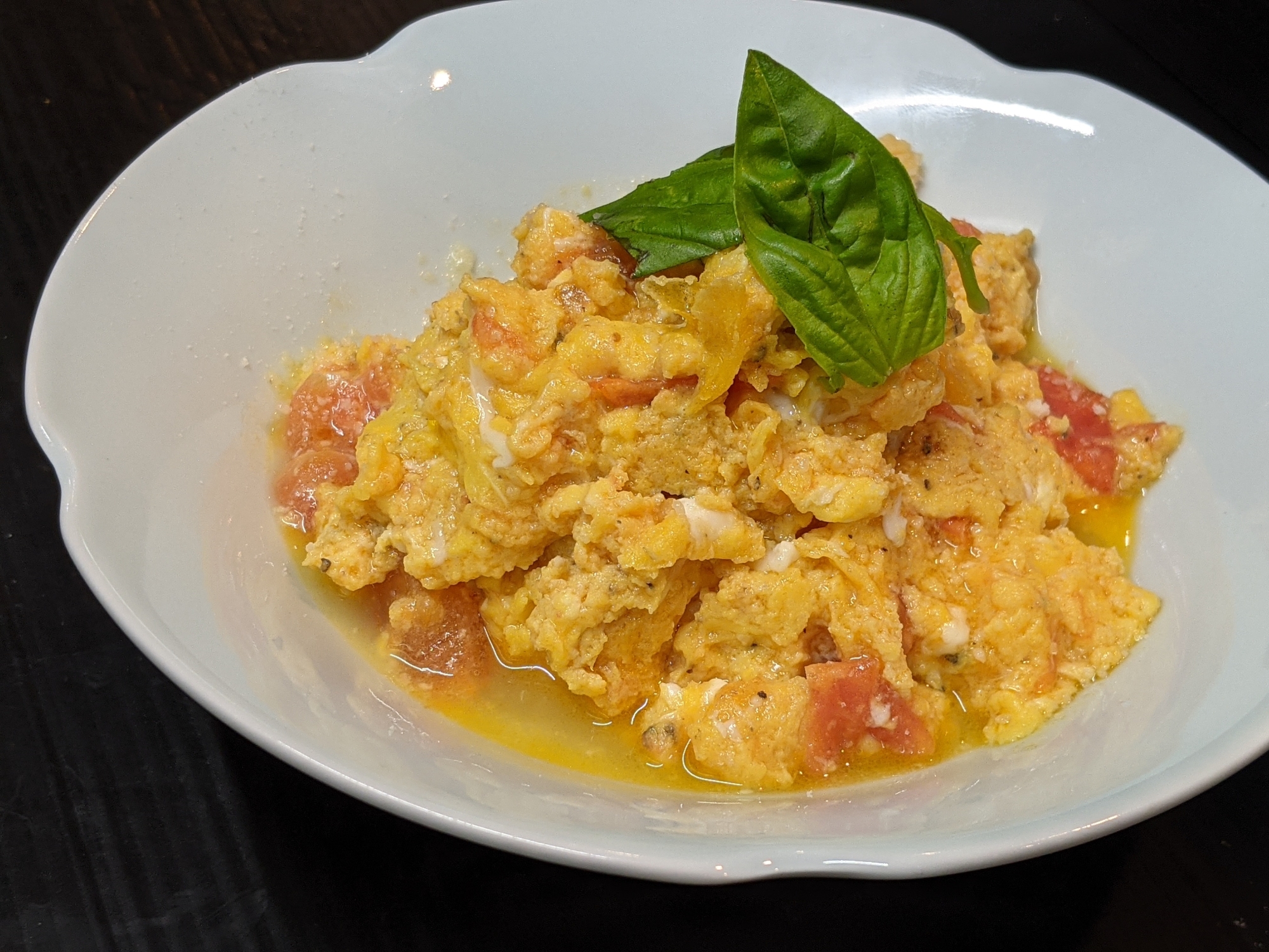 朝ごはんに!トマト&卵の炒め物