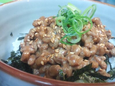 納豆はよく食べるのですが、ごま油入りは初めてです(^^)いつもと違った美味しさでした♪ご馳走様でした。