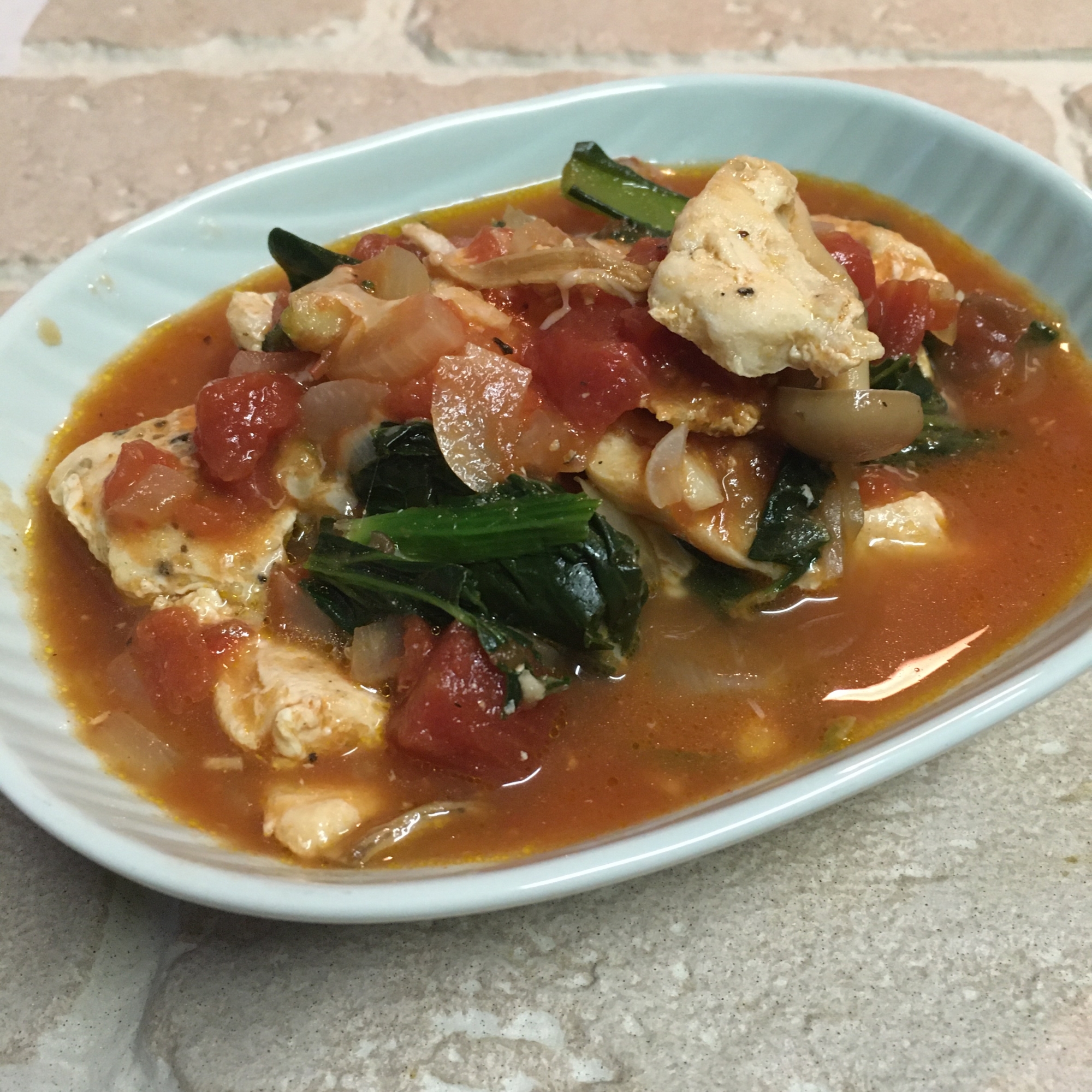 鶏むね肉と小松菜としめじdeトマト煮込み♪