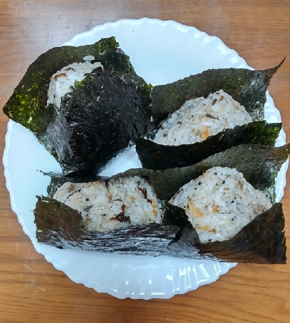 おかか醤油のおにぎり