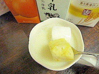 アイス♡マシュマロ＆パイナップル入オレンジミルク酒