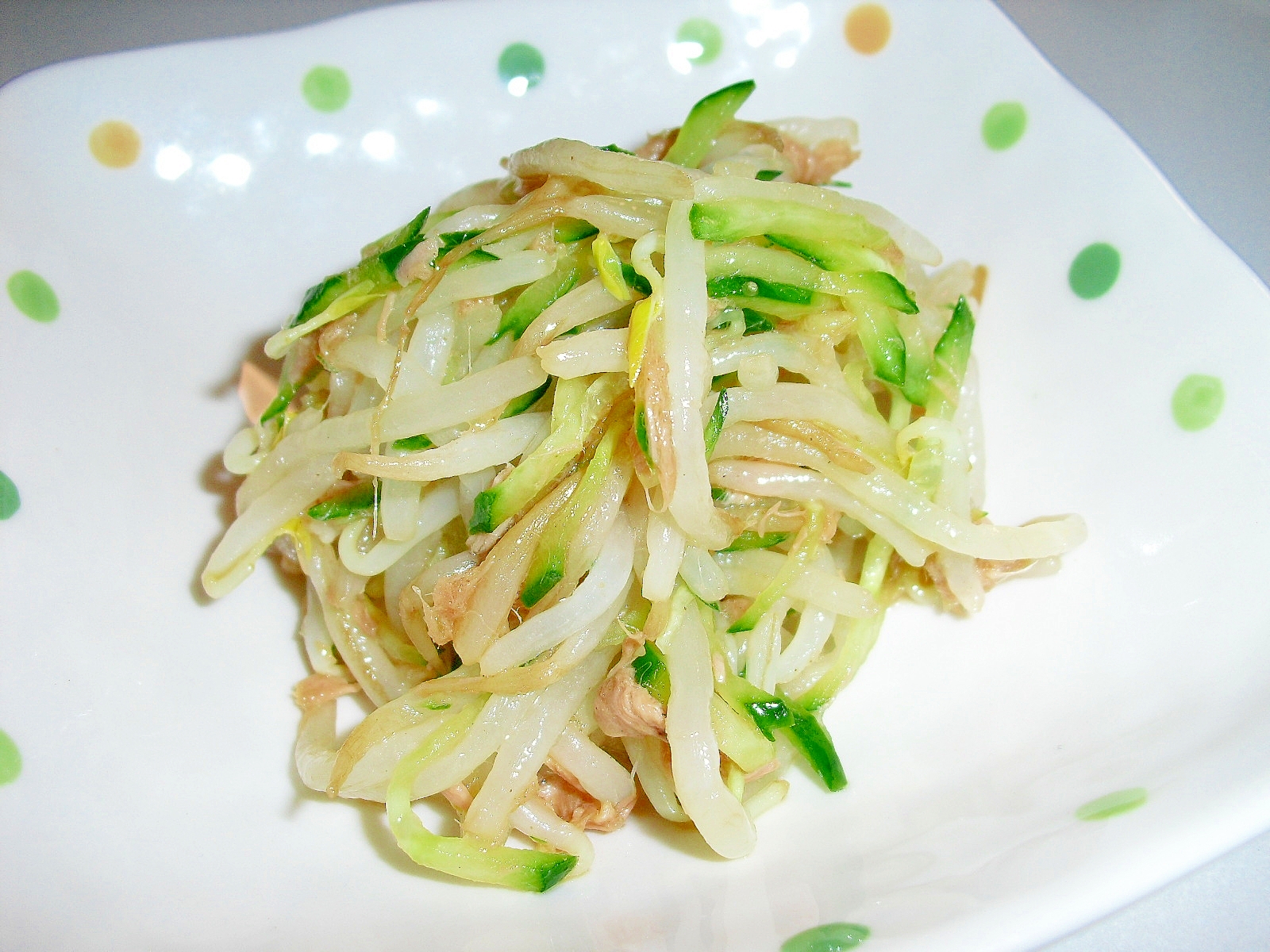 家計に優しい♪我が家の“もやしツナきゅうりあえ”