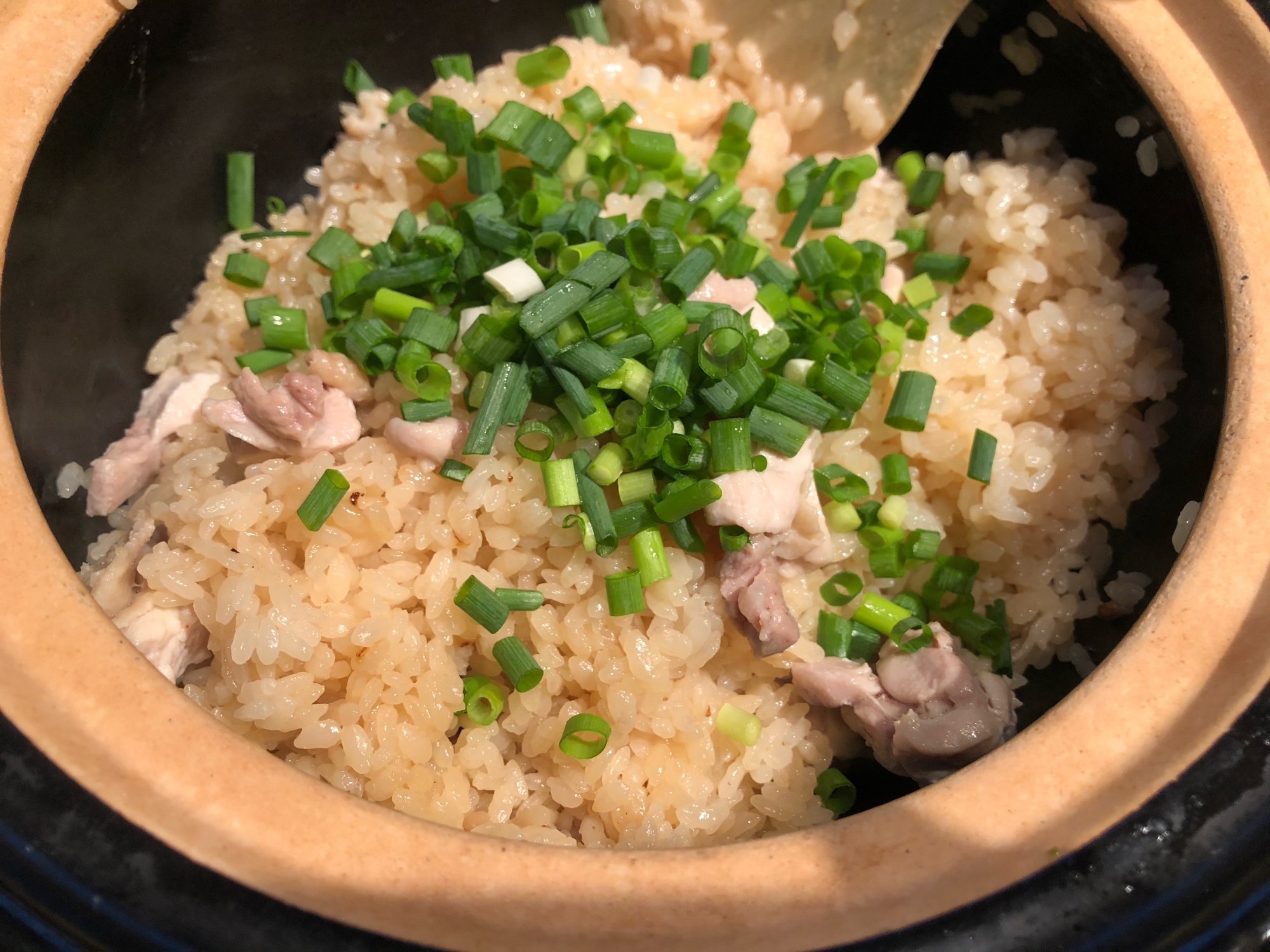 かまどさん 使用 鶏もも肉のシンプル炊き込みご飯 レシピ 作り方 By うり2215 楽天レシピ