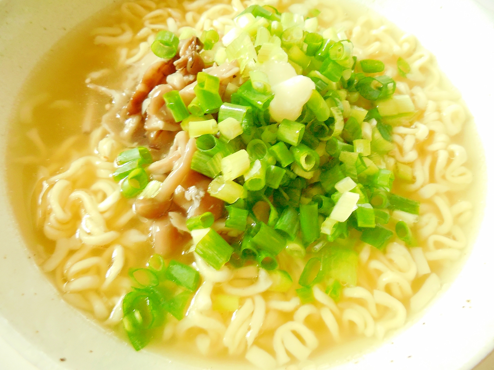 レンジでラーメン♪塩ニンニクねぎラーメン