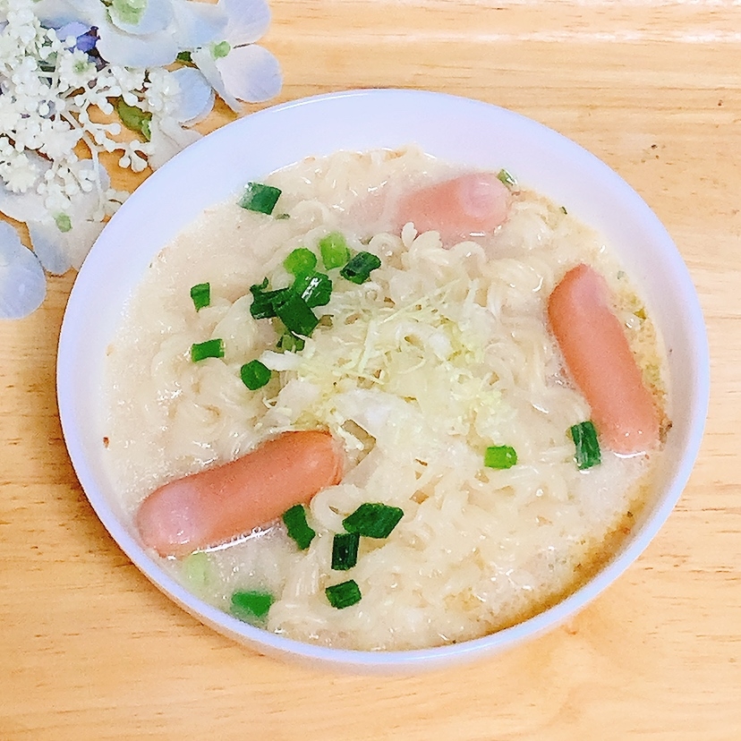 ソーセージキャベツ♪ラーメン