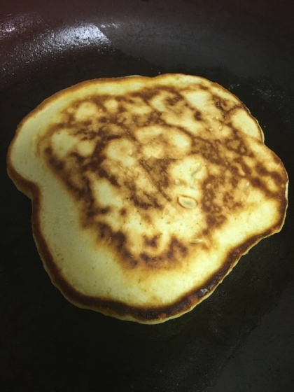 ヨーグルトでふわふわ♪小麦粉で作るホットケーキ