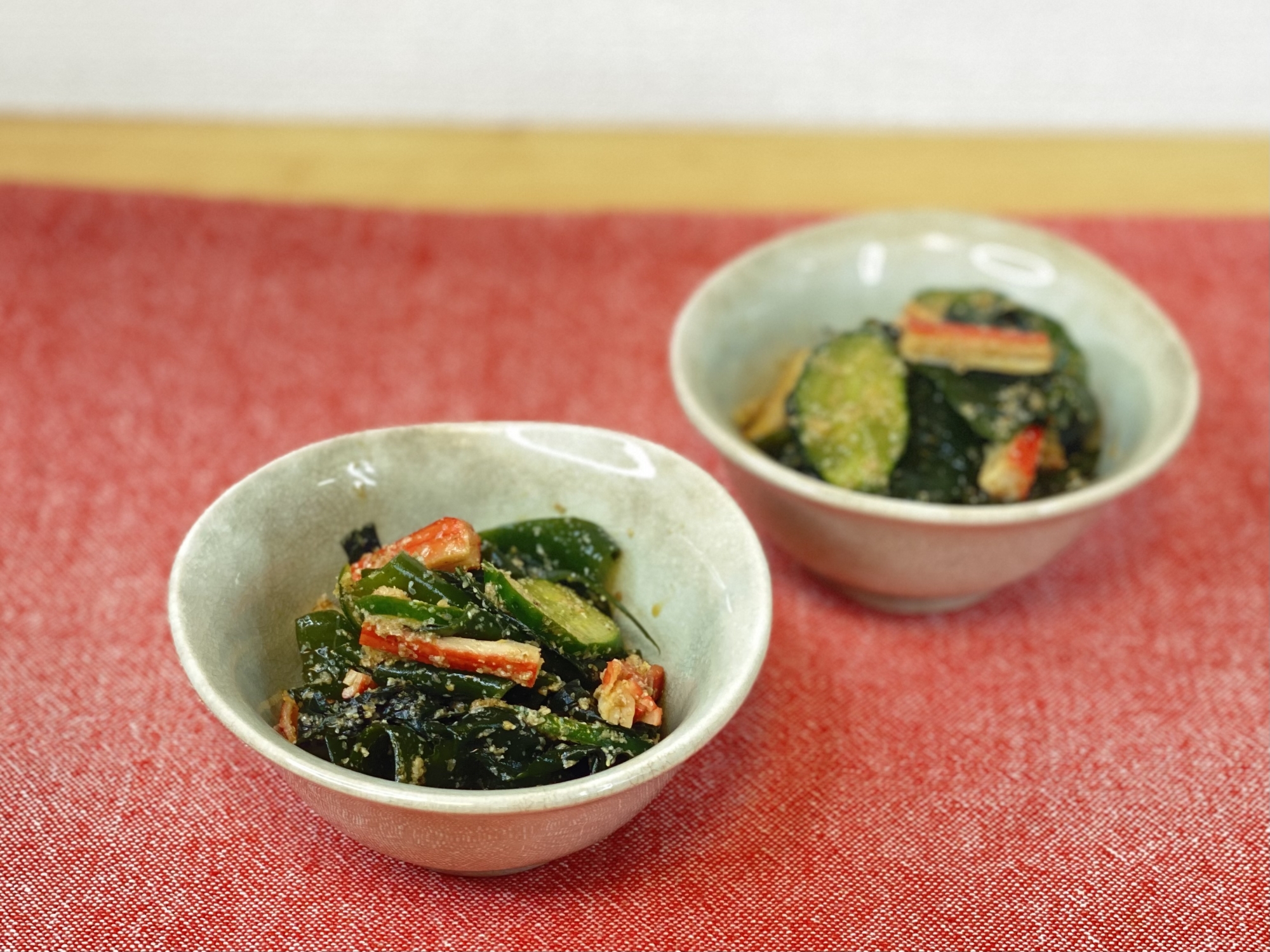 生わかめとカニカマの胡麻和え