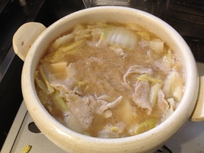 にんにく多めにいれちゃいました(#^.^#)
冬は鍋ですね。とても美味しかったです。