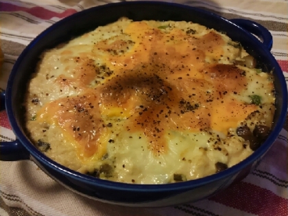 鶏肉としめじを加えてみました。味噌の隠し味が最高です♪
水分が多いのは水切りが足らないのでしょうか(T-T)