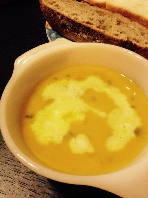 簡単寒い日のあったかカボチャとサツマイモのスープ