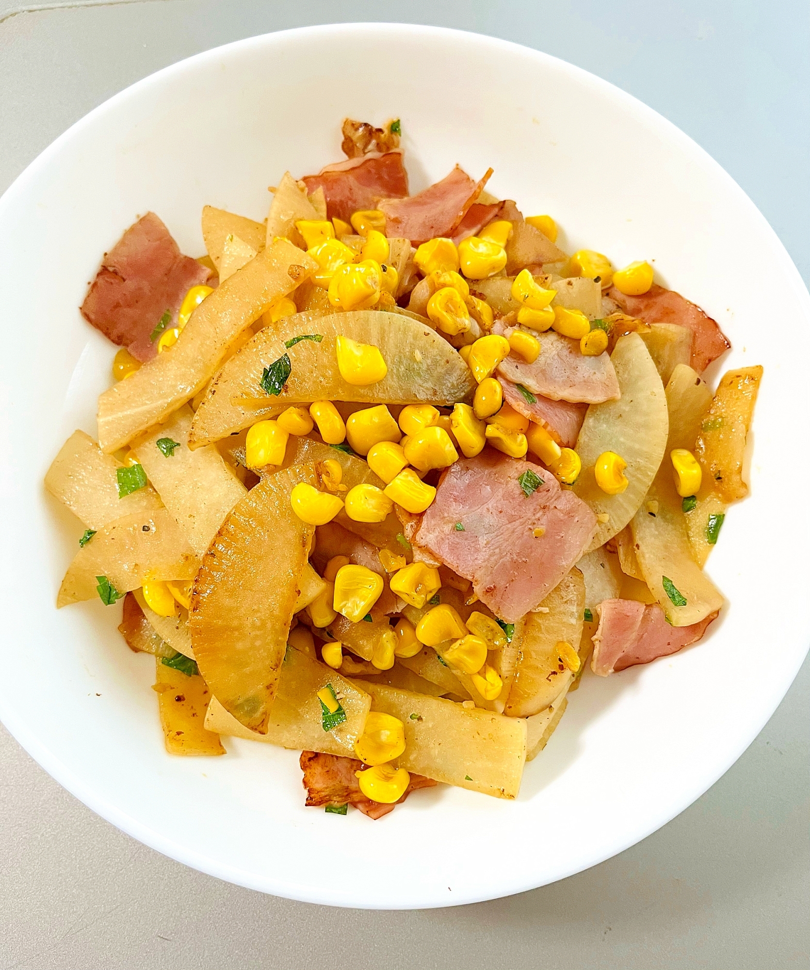 意外に合う！ベーコンと大根炒め