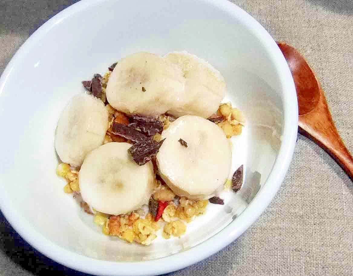 バレンタインに　ホットなグラノーラチョコバナナのせ