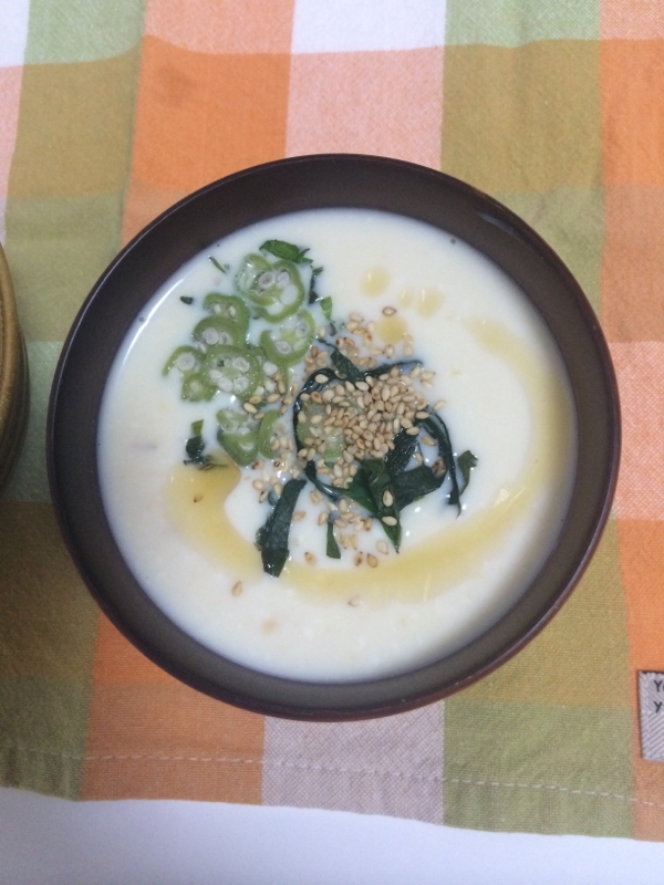 とうふの冷たい味噌汁