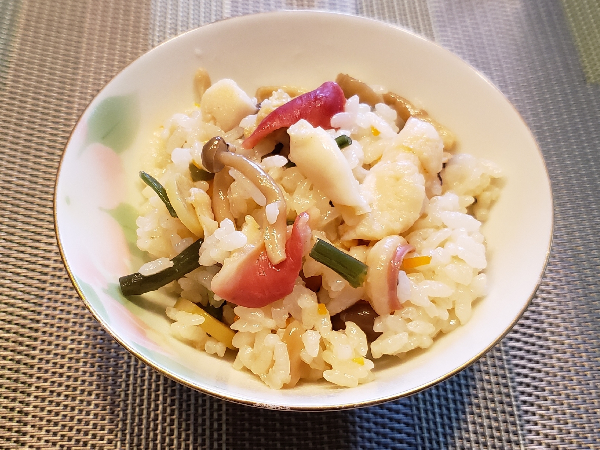 山菜とほっき貝の 炊き込みご飯
