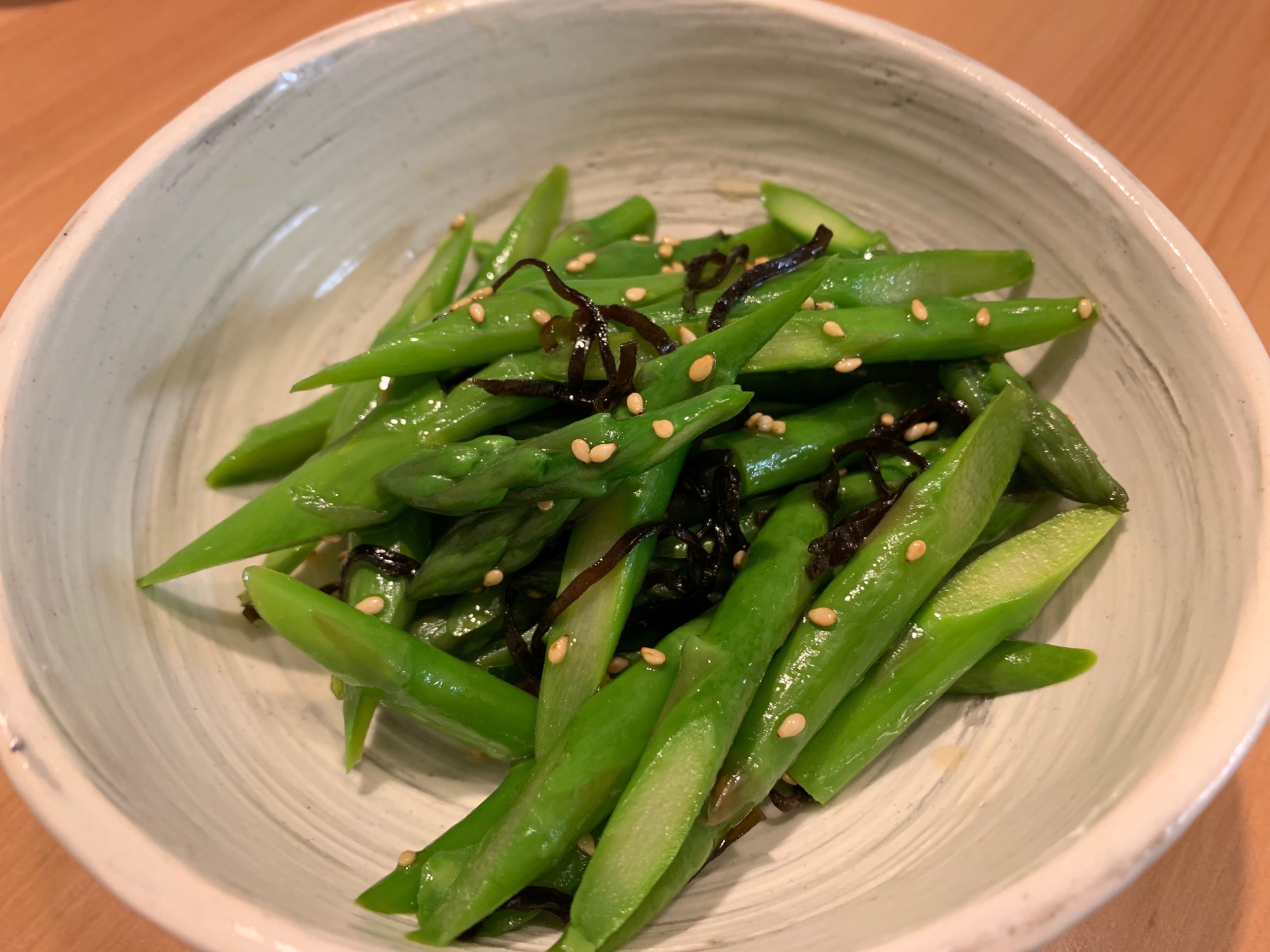 アスパラガスの塩昆布あえ