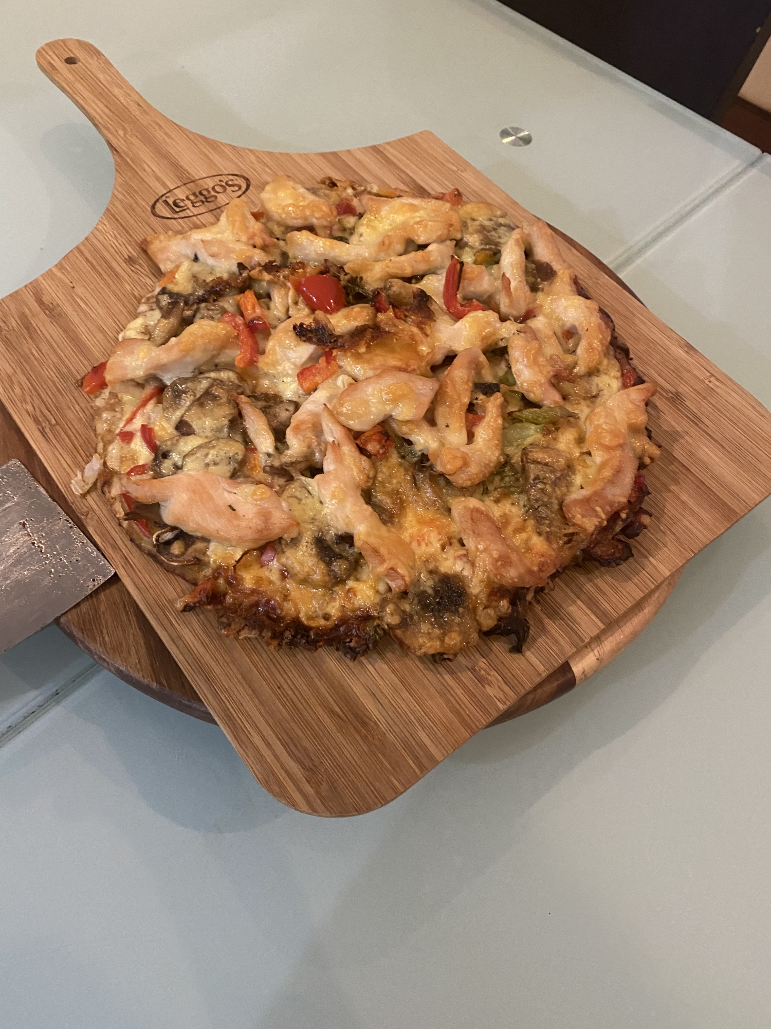 手作り美味しい❣️鶏肉たっぷり具沢山ピザ