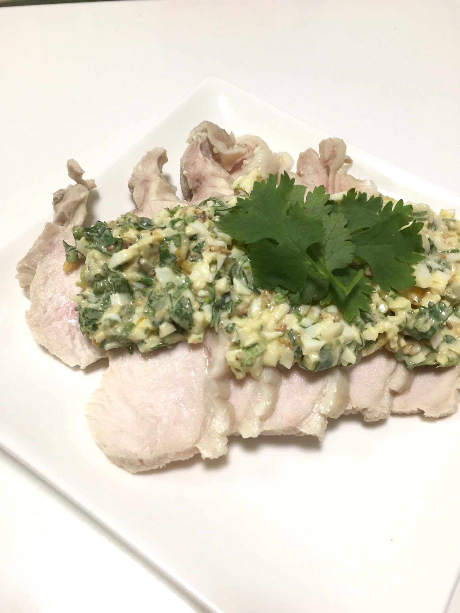ゆで鶏のパクチータルタル レシピ・作り方 by niconicokujira ゆで鶏のパクチータルタル レシピ・作り方 by niconicokujira
